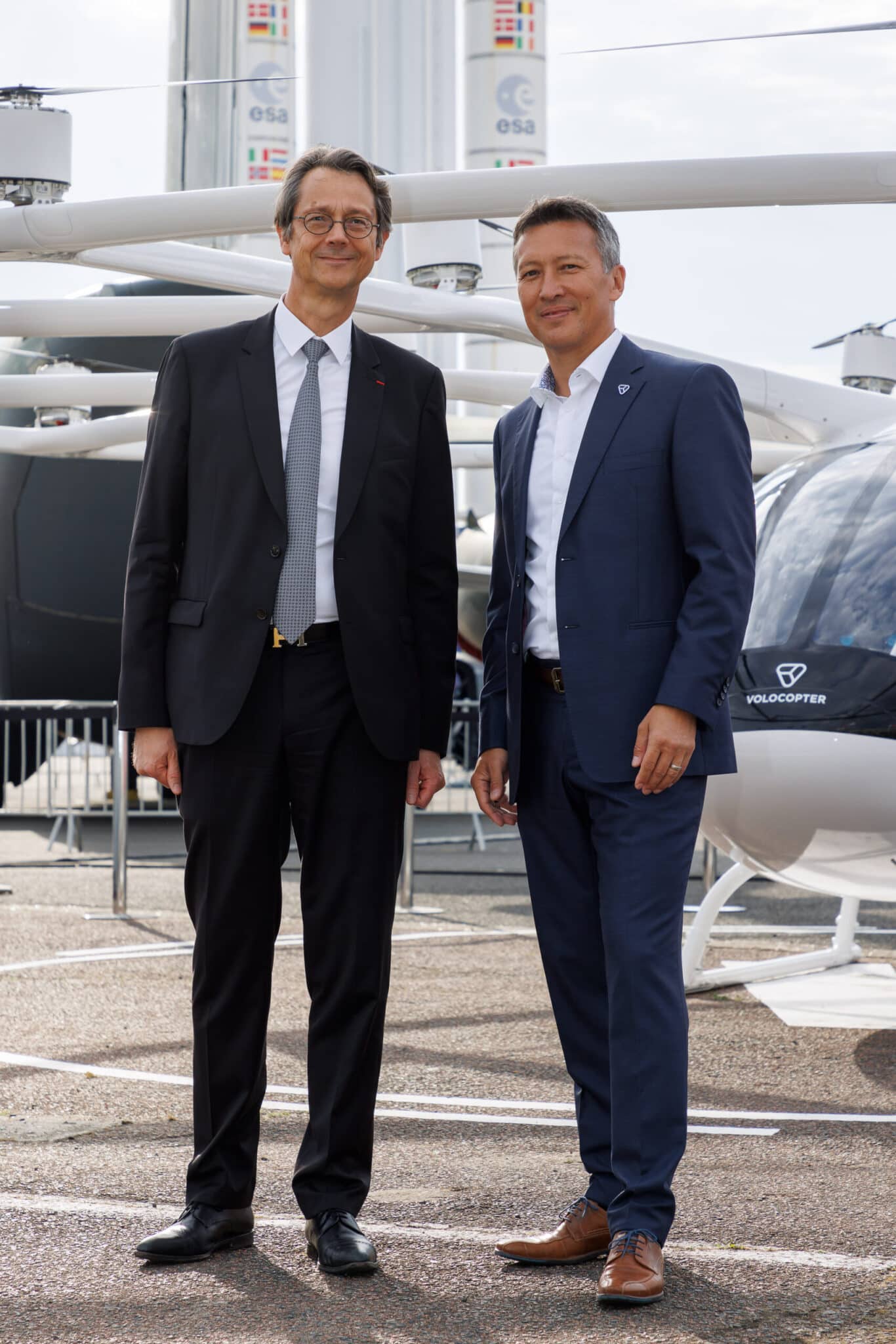 Volocopter and Safran CEO stand in front of the VoloCity scaled 1 scaled